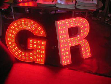 信丰LED发光字常见的安装误区。