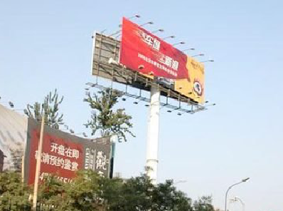 信丰户外广告怎么做才能让人一眼记住？